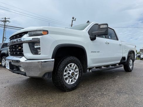Used 2020 Chevrolet Silverado 2500 LT AWD/4WD image 2