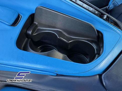 Used 2021 Chevrolet Corvette Stingray Premium Conv w/ Z51 Performance Package image 16