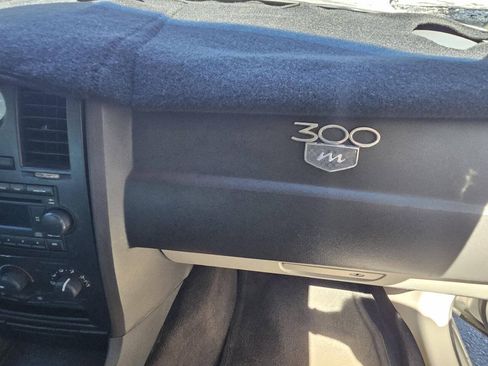 Used 2005 Chrysler 300 RWD image 12