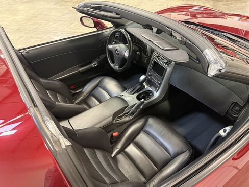 Used 2006 Chevrolet Corvette Coupe w/ Preferred Equipment Group RWD image 15