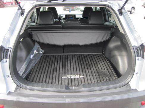 Used 2023 Toyota Corolla Cross XLE AWD/4WD image 6
