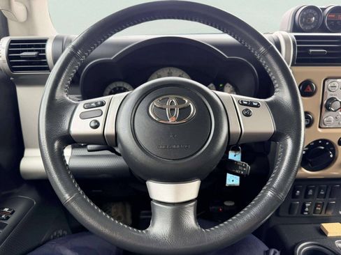 Used 2012 Toyota FJ Cruiser 4WD w/ Upgrade Pkg image 26
