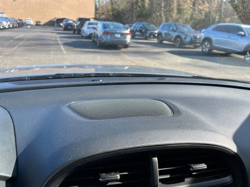 Used 2025 Kia Soul LX w/ LX Technology Package image 18