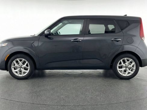 Used 2025 Kia Soul LX w/ LX Technology Package FWD image 4
