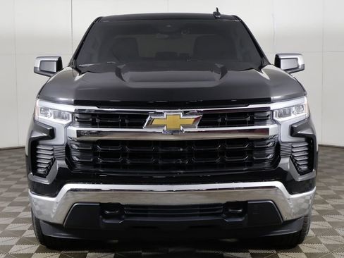 Used 2023 Chevrolet Silverado 1500 LT AWD/4WD image 9