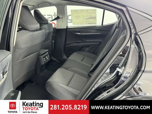 Used 2026 Toyota Camry LE w/ Convenience Package FWD image 6