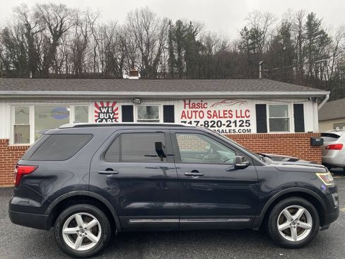 Used 2017 Ford Explorer XLT w/ Equipment Group 202A AWD/4WD image 6