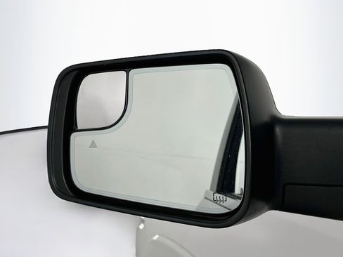 Used 2022 RAM 1500 Limited AWD/4WD image 16