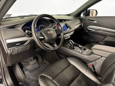 Used 2022 Cadillac XT4 Premium Luxury w/ Enhanced Visibility Package image 11