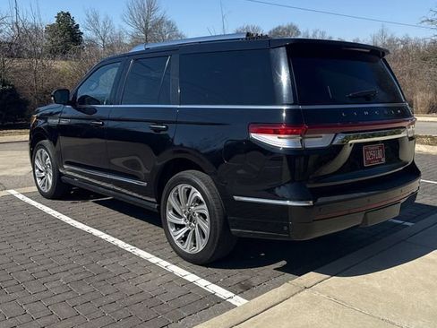 Used 2024 Lincoln Navigator Reserve image 4