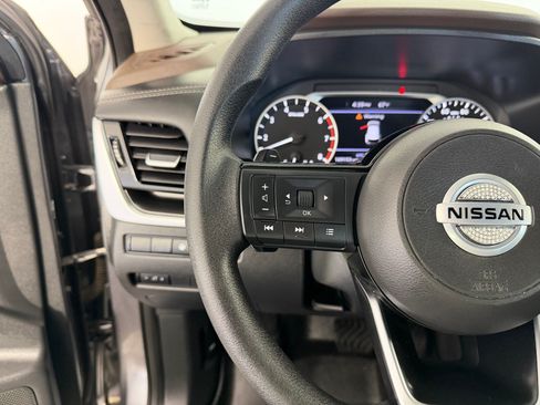 Used 2021 Nissan Rogue SV AWD/4WD image 14