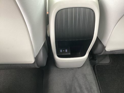 Used 2025 Hyundai Kona SE FWD image 22