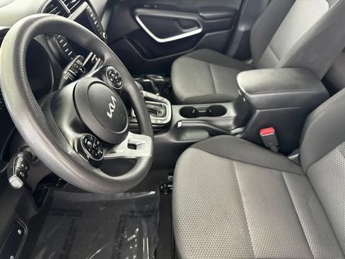 Used 2022 Kia Soul LX w/ Technology Package FWD image 22