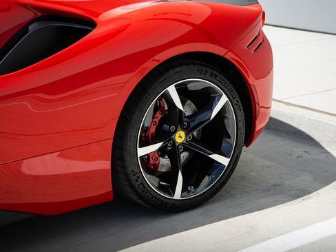 Used 2022 Ferrari SF90 Stradale AWD/4WD image 10