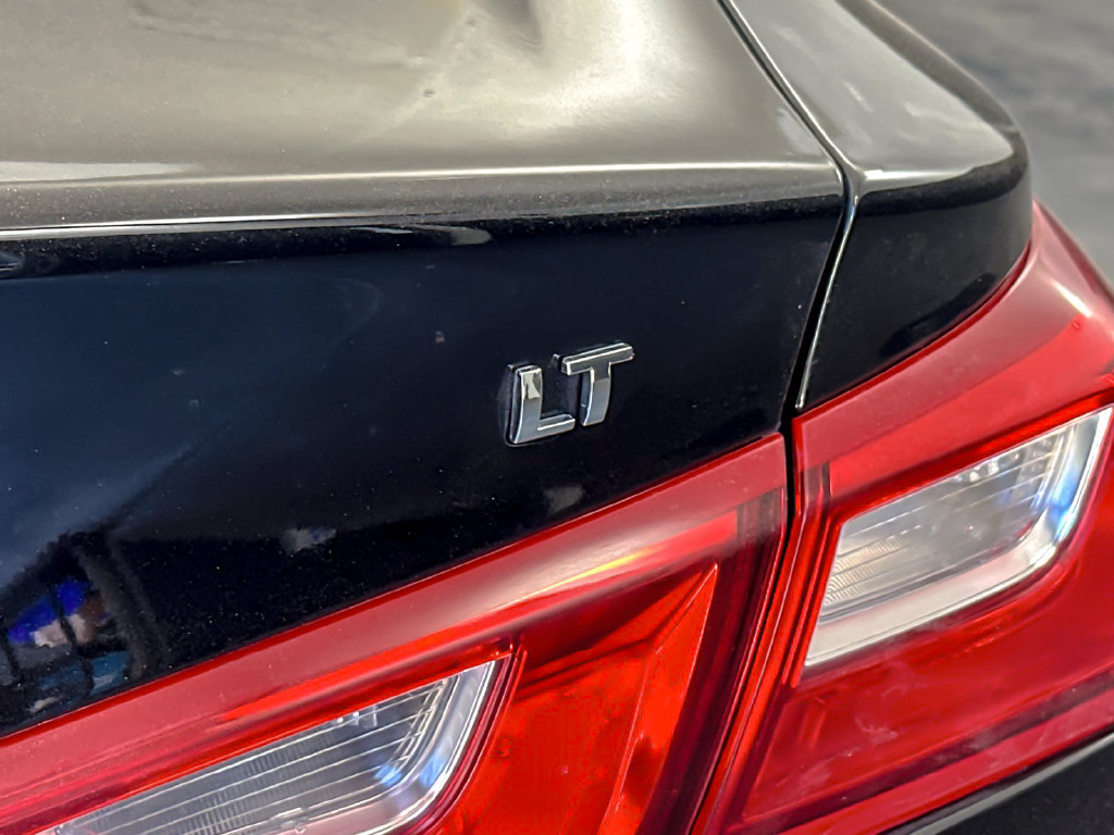 Used 2025 Chevrolet Malibu LT FWD image 24
