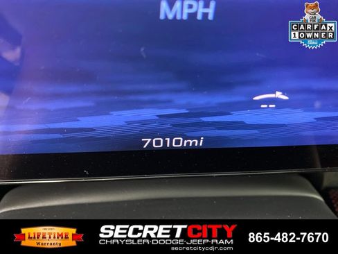 Used 2026 Chevrolet Traverse Z71 AWD/4WD image 18