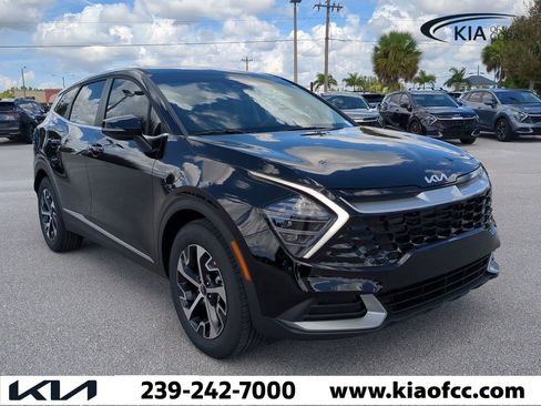 New 2025 Kia Sportage EX image 2