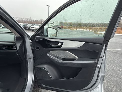 Used 2023 Acura MDX SH-AWD w/ Technology Package image 17