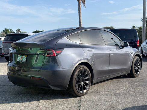 Used 2021 Tesla Model Y Long Range AWD/4WD image 5