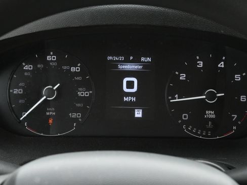 Used 2023 RAM ProMaster 2500 FWD image 12