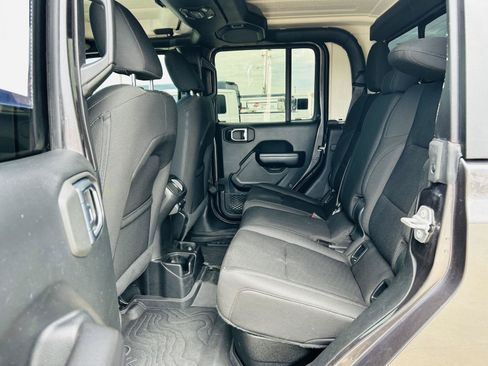 Used 2020 Jeep Gladiator Sport w/ Quick Order Package 24S AWD/4WD image 22