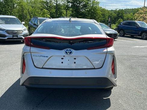Used 2017 Toyota Prius Prime Advanced FWD image 6