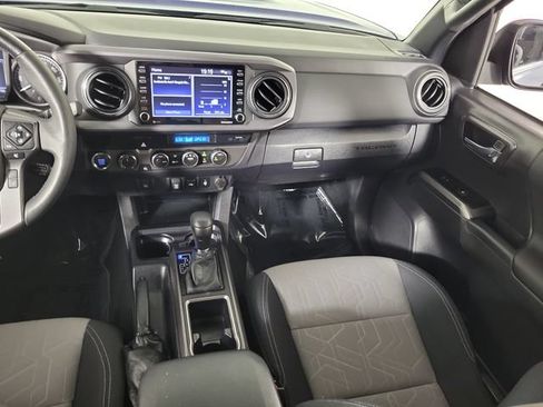 Used 2023 Toyota Tacoma TRD Sport AWD/4WD image 17