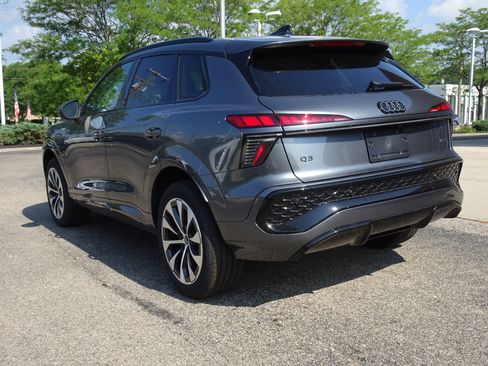 New 2026 Audi Q3 quattro 2.0T AWD/4WD image 3