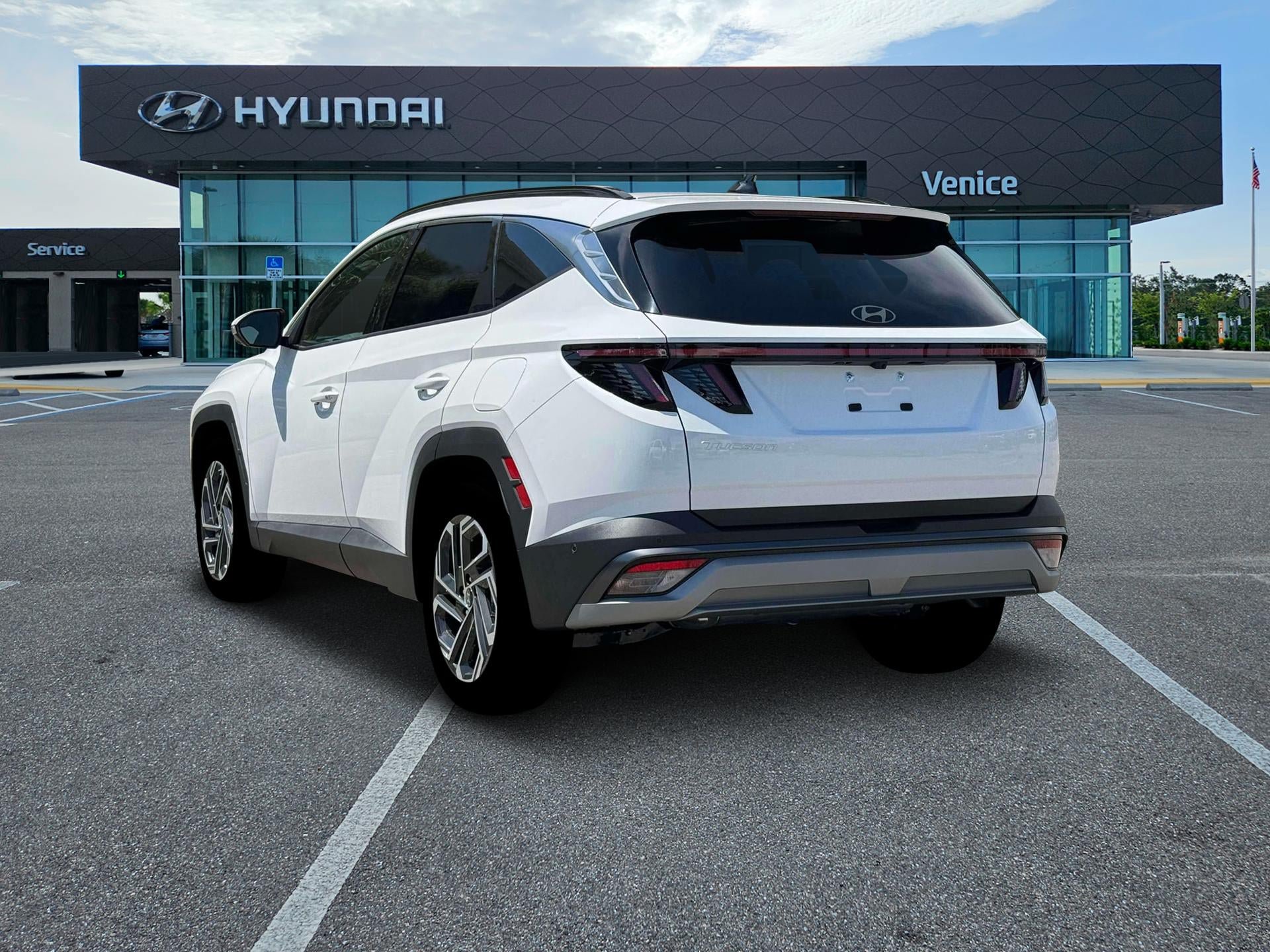 New 2026 Hyundai Tucson Limited FWD image 5