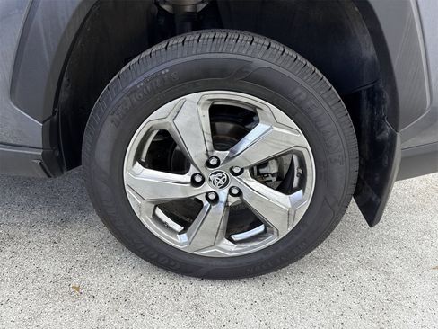 Used 2019 Toyota RAV4 Limited image 49