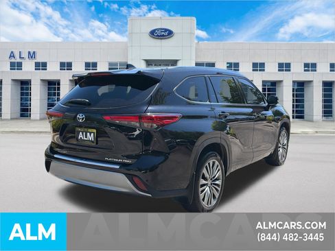 Used 2021 Toyota Highlander Platinum AWD/4WD image 5