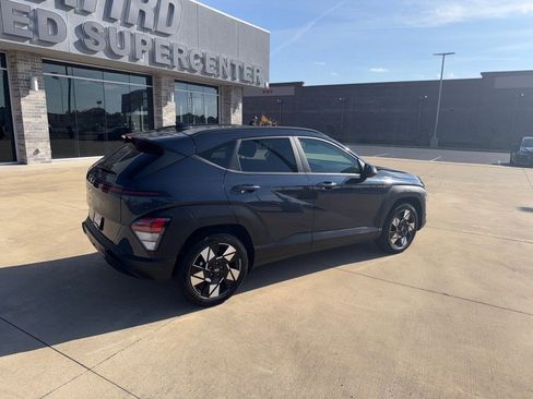 Used 2025 Hyundai Kona SEL image 3