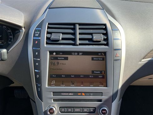 Used 2018 Lincoln MKZ Select w/ Select Plus Package image 13