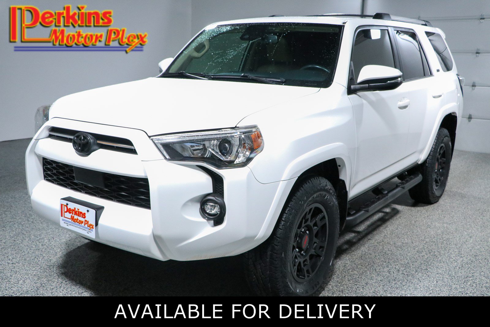 Used 2022 Toyota 4Runner SR5 Premium w/ Moonroof Package AWD/4WD image 1
