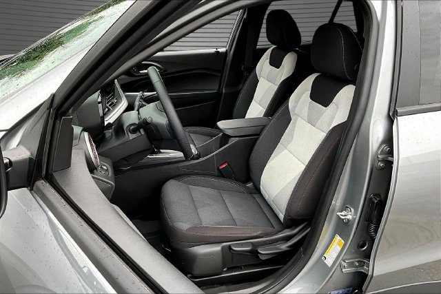 Used 2026 Chevrolet Trax RS w/ Driver Confidence Package FWD image 20