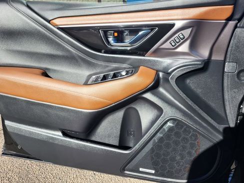 Used 2025 Subaru Outback Touring XT image 15