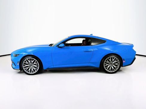 Used 2025 Ford Mustang Premium RWD image 8
