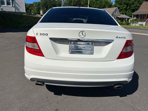 Used 2009 Mercedes-Benz C 300 4MATIC Sedan image 4