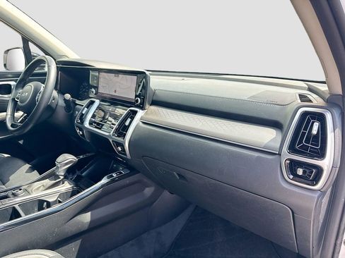 Certified 2023 Kia Sorento SX AWD/4WD image 30