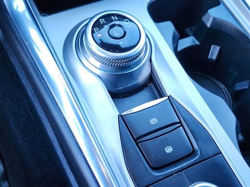 Used 2022 Ford Explorer XLT w/ Equipment Group 202A image 28