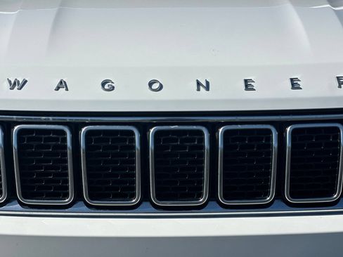 Used 2024 Jeep Wagoneer Series III AWD/4WD image 48
