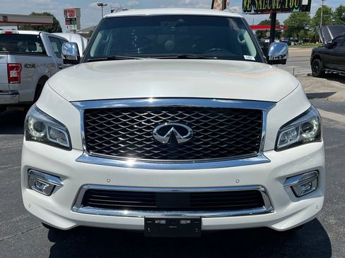 Used 2017 INFINITI QX80 4WD w/ Driver Assistance Package image 2