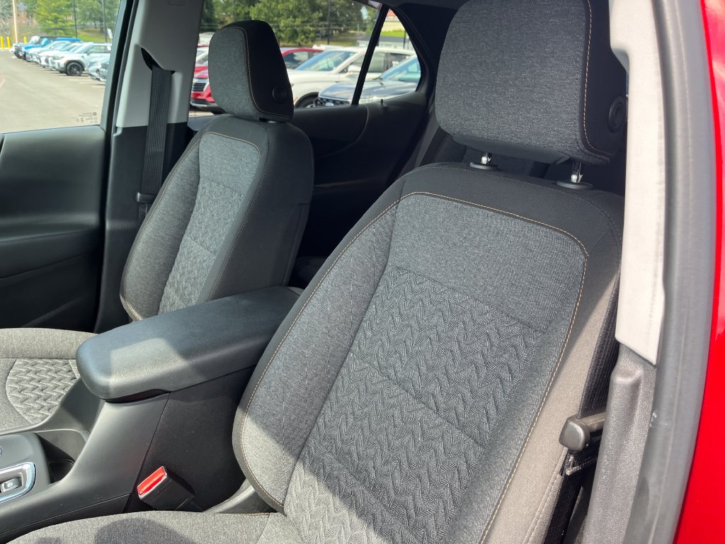 Used 2024 Chevrolet Equinox LT w/ LPO, Floor Liner Package FWD image 12