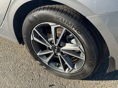 Certified 2024 Kia Forte LXS image 5