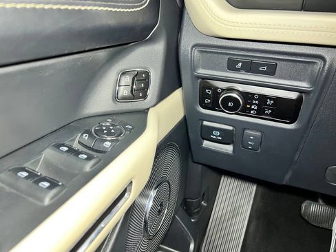 Used 2023 Ford Expedition Max Platinum AWD/4WD image 25