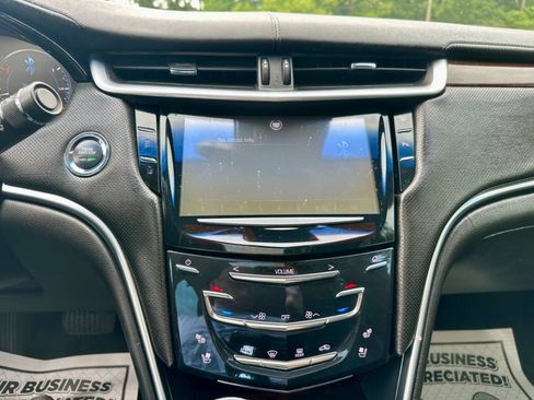 Used 2013 Cadillac XTS Premium FWD image 26