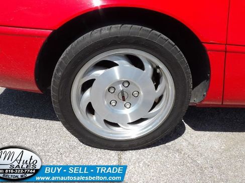 Used 1993 Chevrolet Corvette Convertible image 21