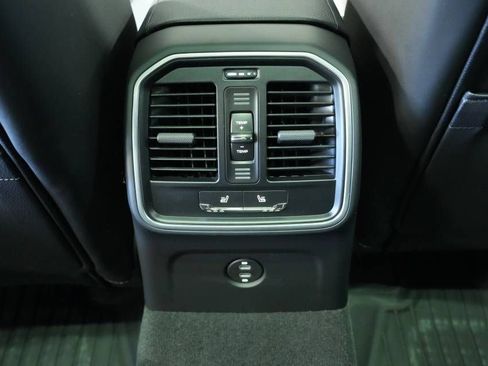 New 2026 Porsche Macan AWD/4WD image 25