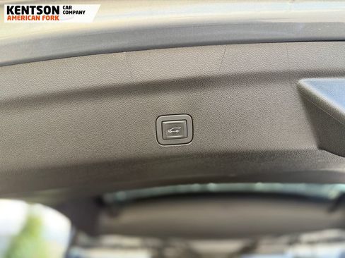 Used 2025 GMC Yukon Denali w/ Advanced Technology Package AWD/4WD image 45