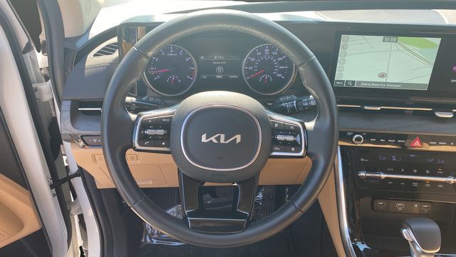 Certified 2024 Kia Carnival EX FWD image 15